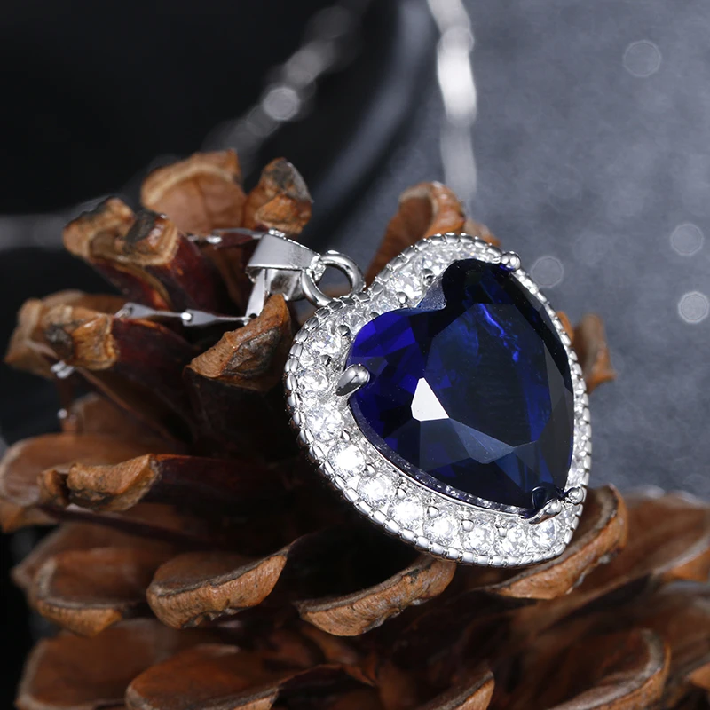 pendentif en argent sterling saphir en forme de cœur