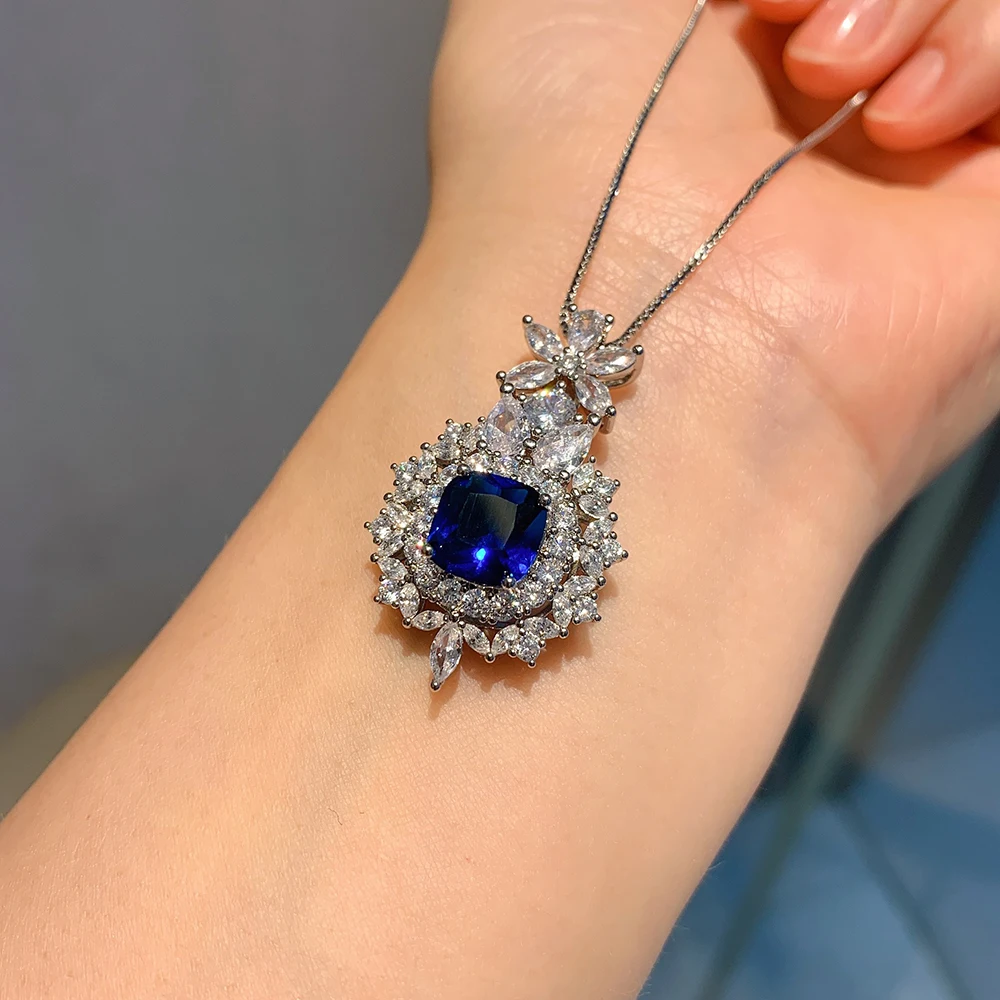 pendentif floral saphir