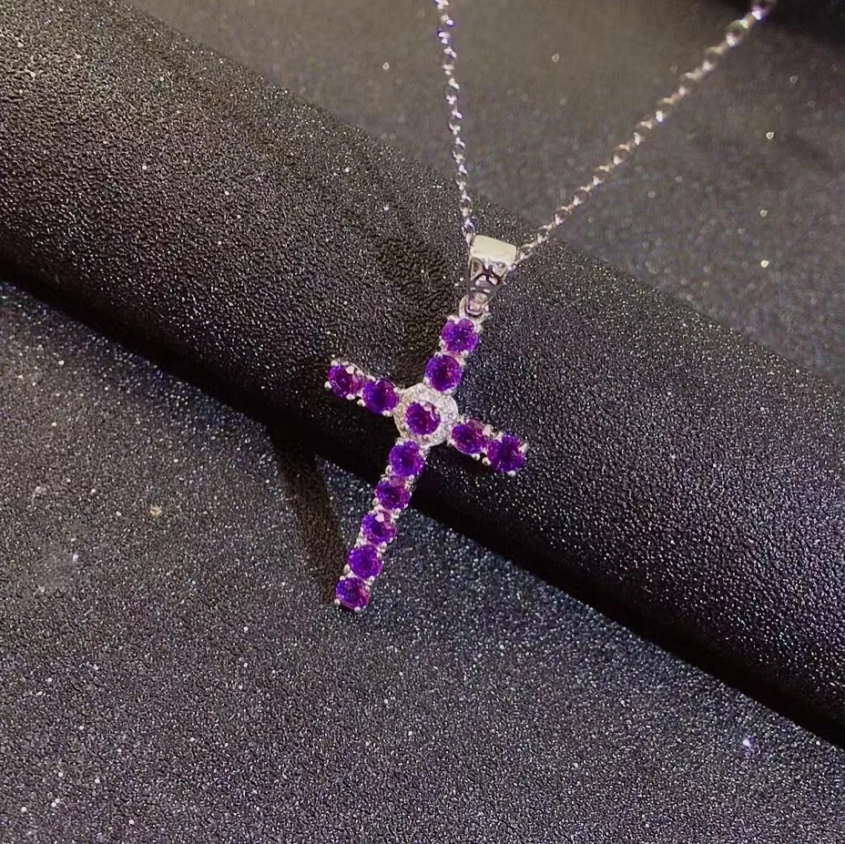 bijou en argent avec pierre d'améthyste