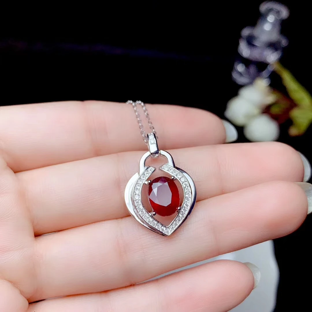 pendentif rubis en argent