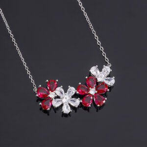 pendentif rubis floral