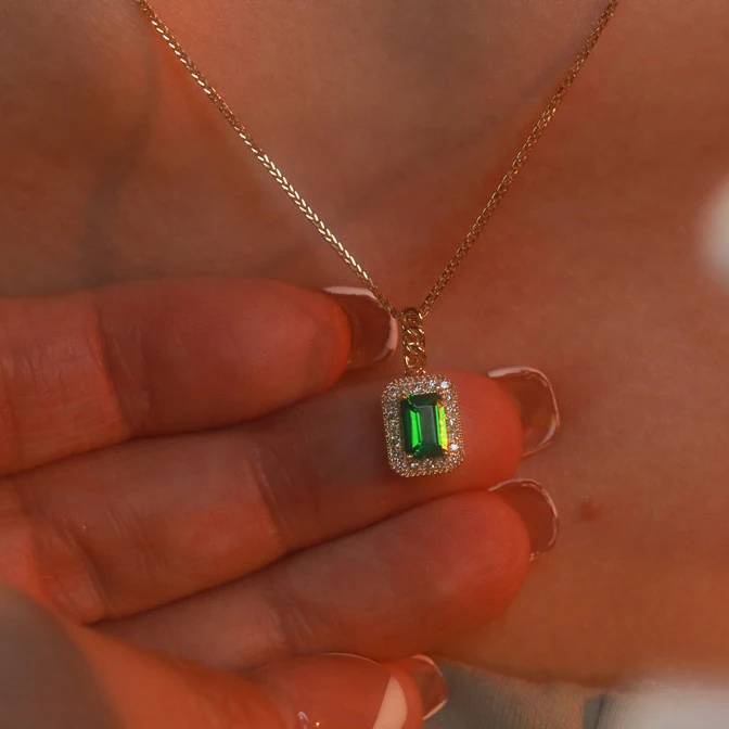 pendentif émeraude or