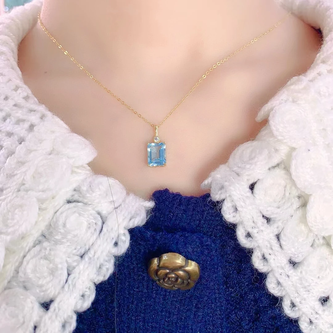 pendentif doré en topaze