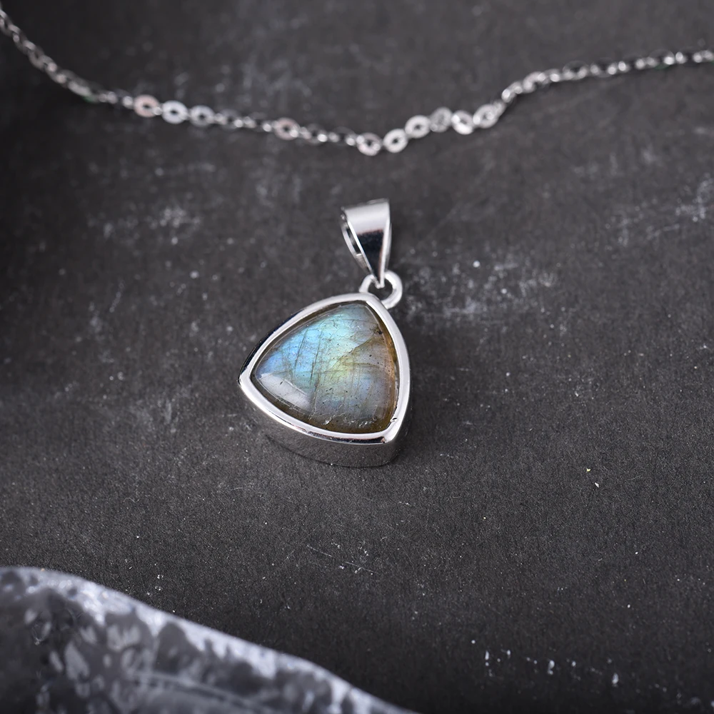 bijou spirituel celtique en labradorite