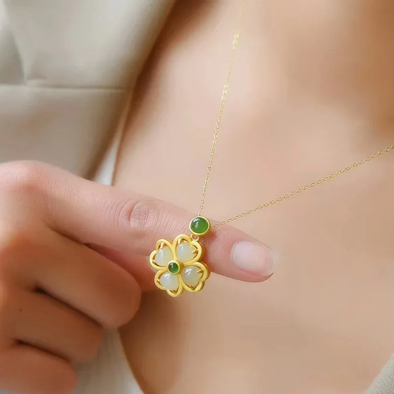 bijou pendentif Jade Blanc doré