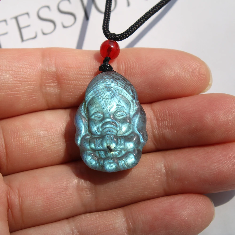 bijou en Labradorite avec sculpture Ganesh