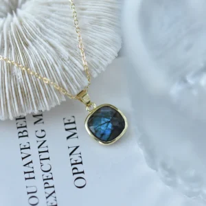 pendentif labradorite bleue