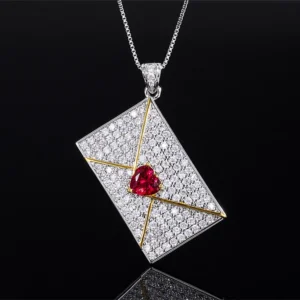 pendentif rubis lettre