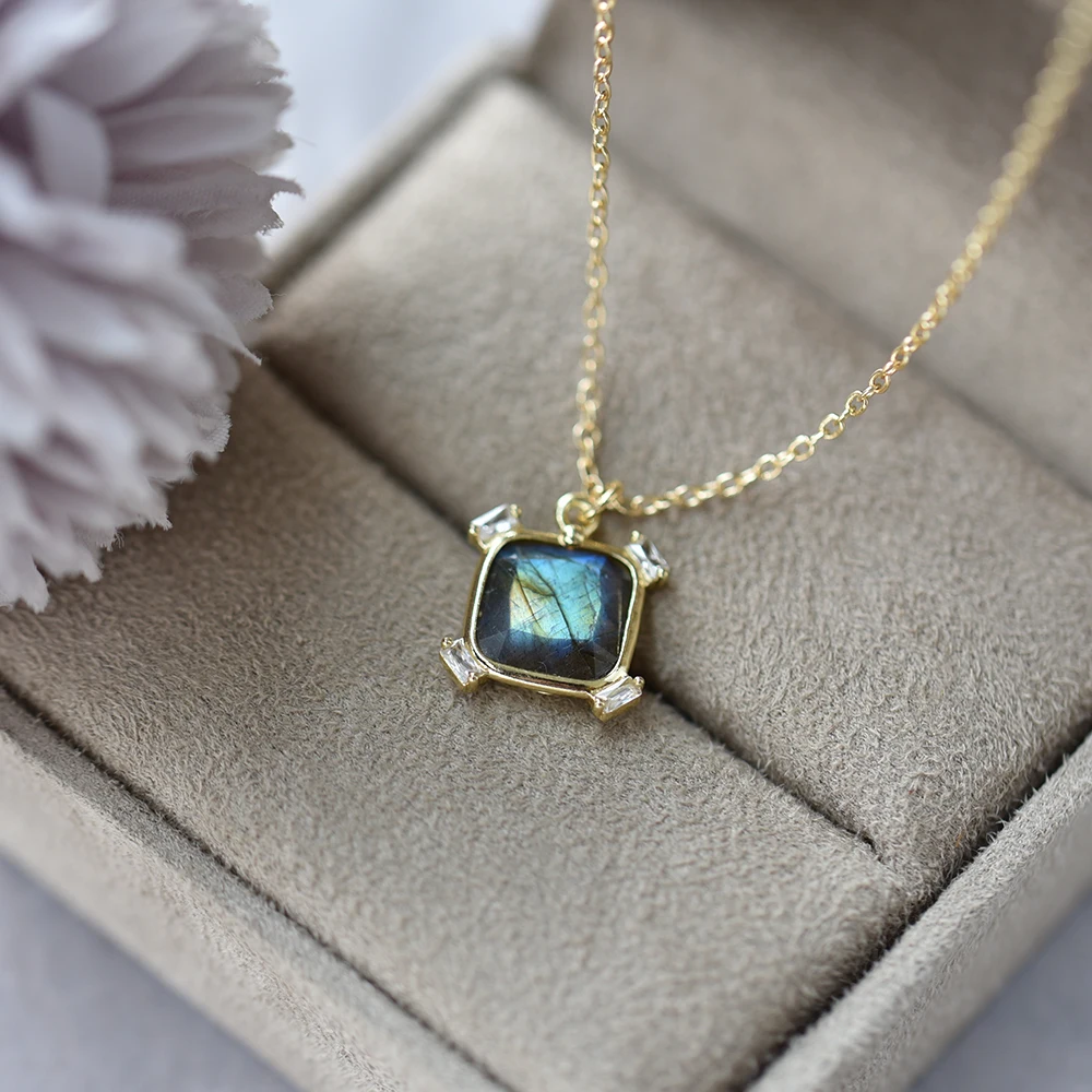 bijou masculin en labradorite