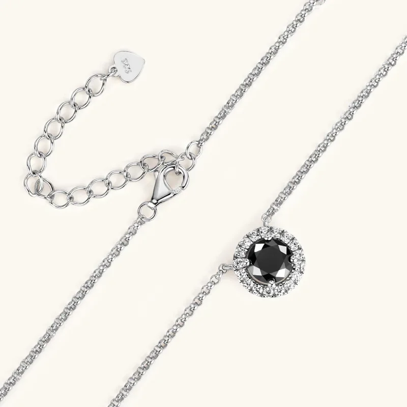bijou pendentif Diamant Noir élégant