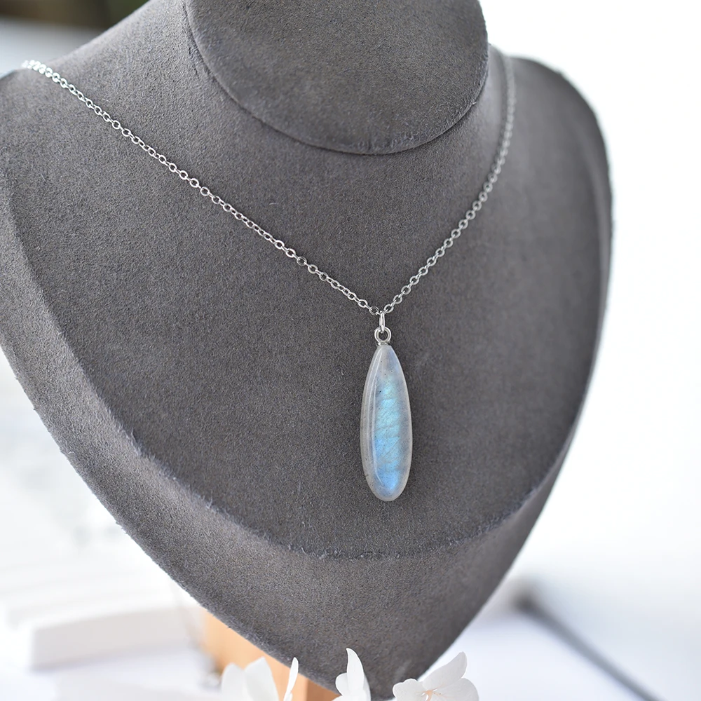 bijou en labradorite blanche maison du Pendentif