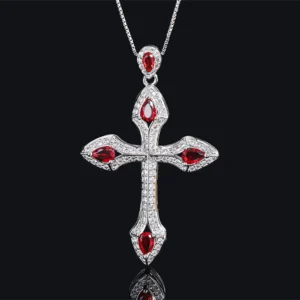 pendentif croix rubis