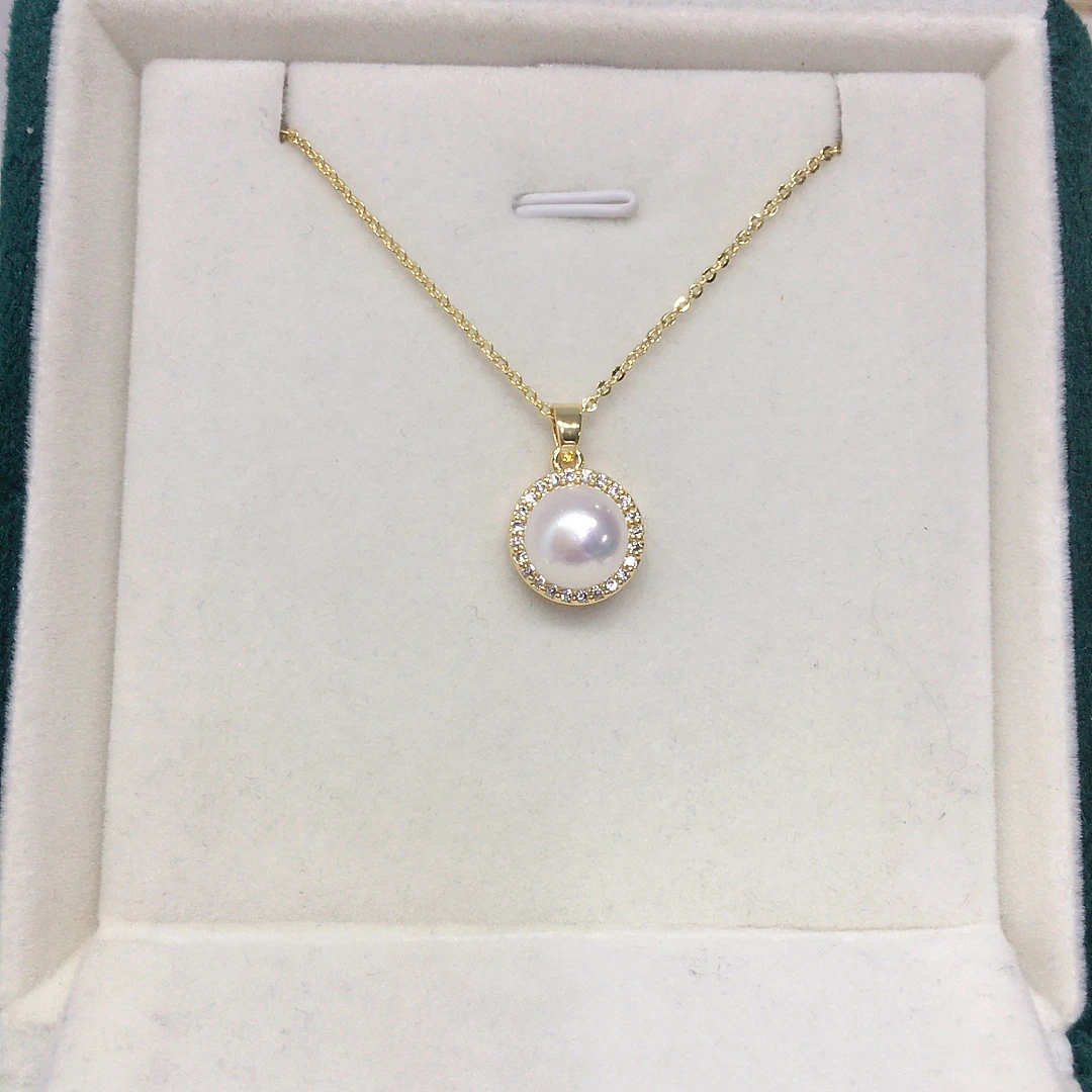 pendentif avec perle nacrée