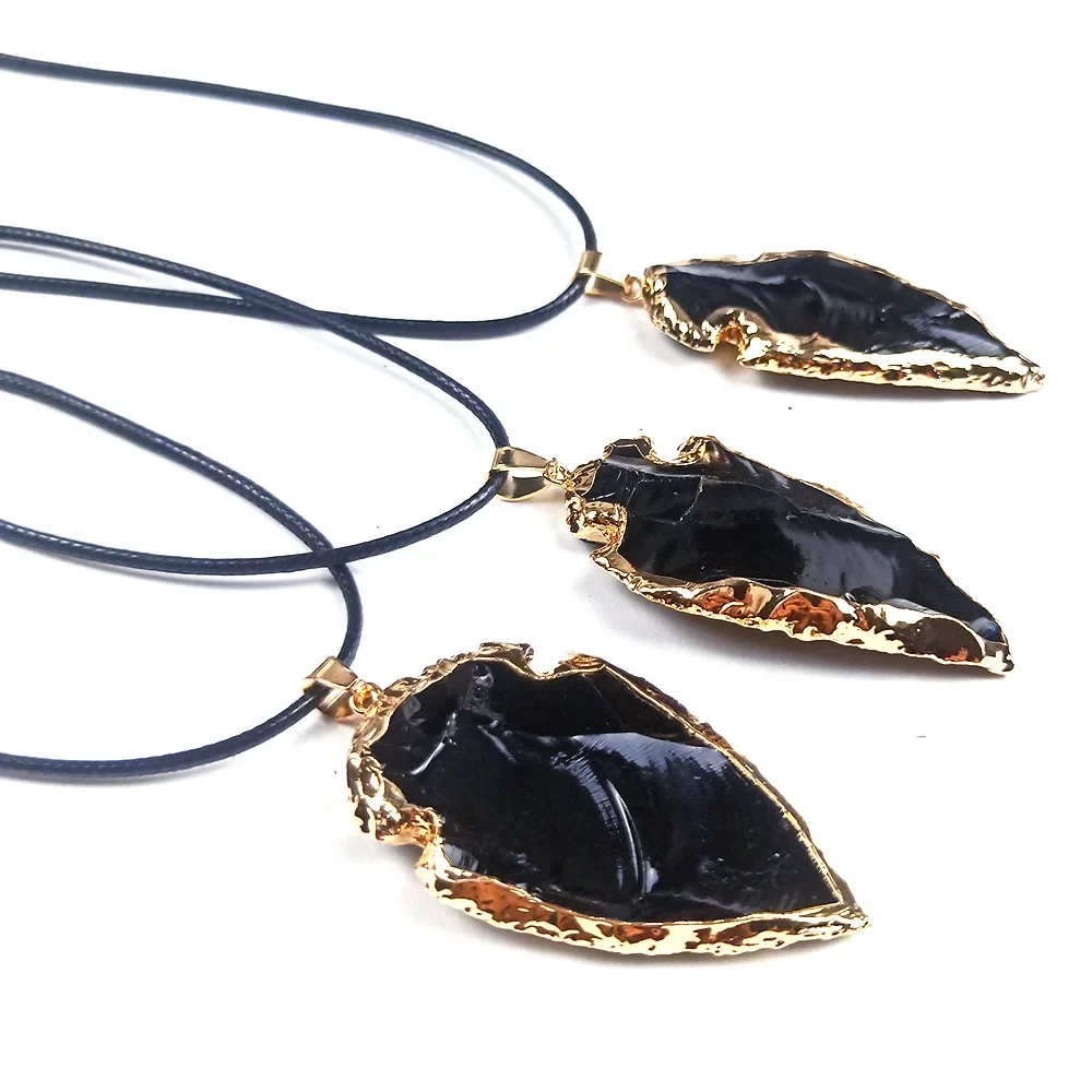 bijou en obsidienne noire finition dorée