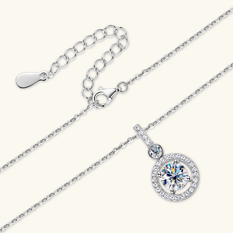 pendentif en moissanite éclatant