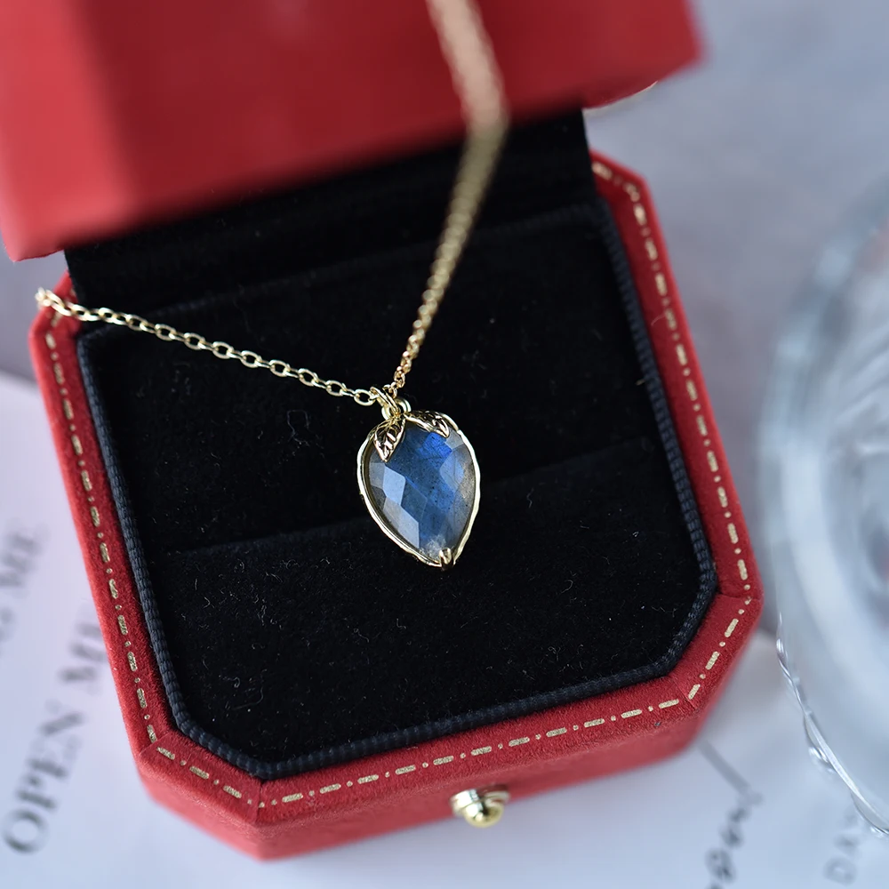 pendentif élégant en pierre Labradorite