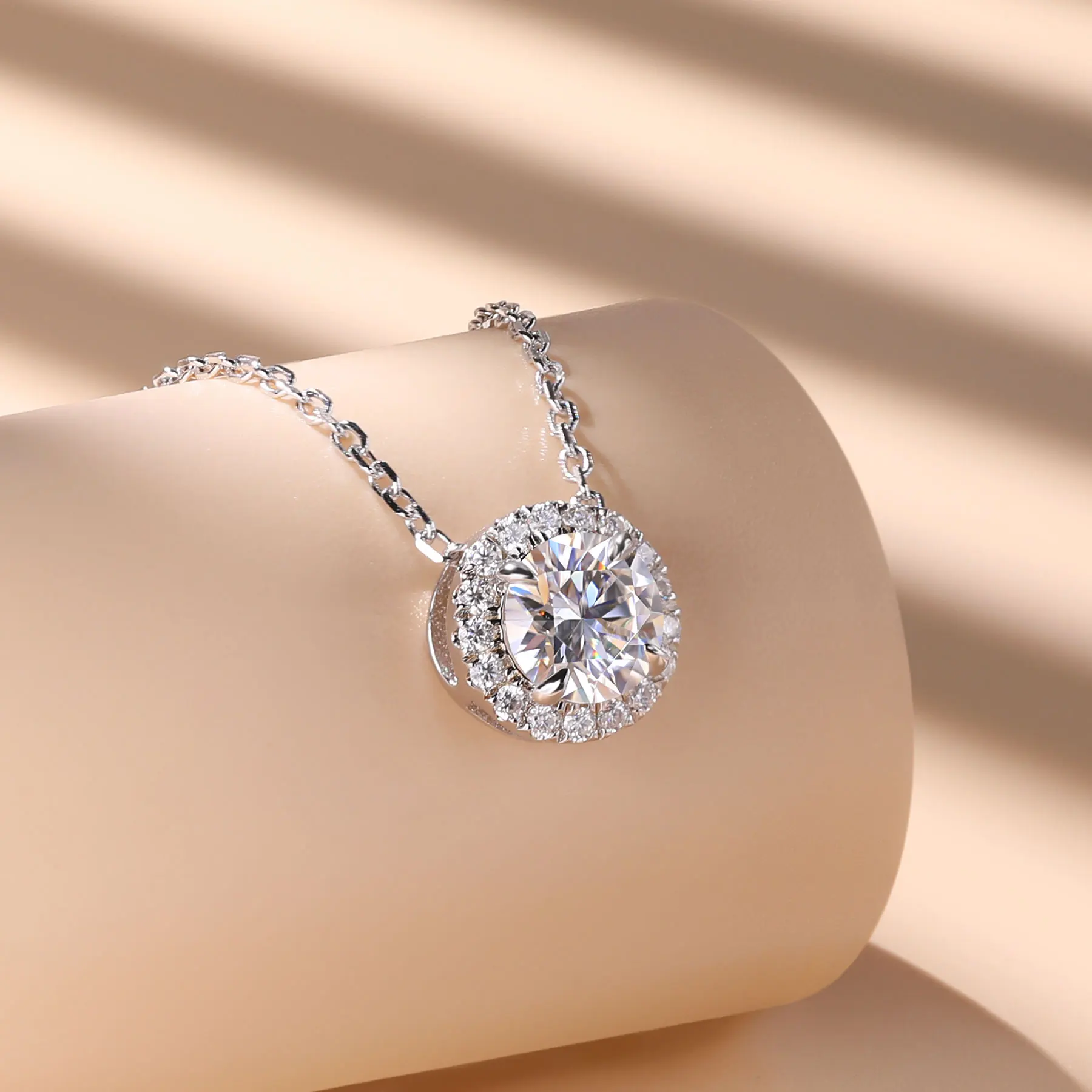bijou cercle en diamant
