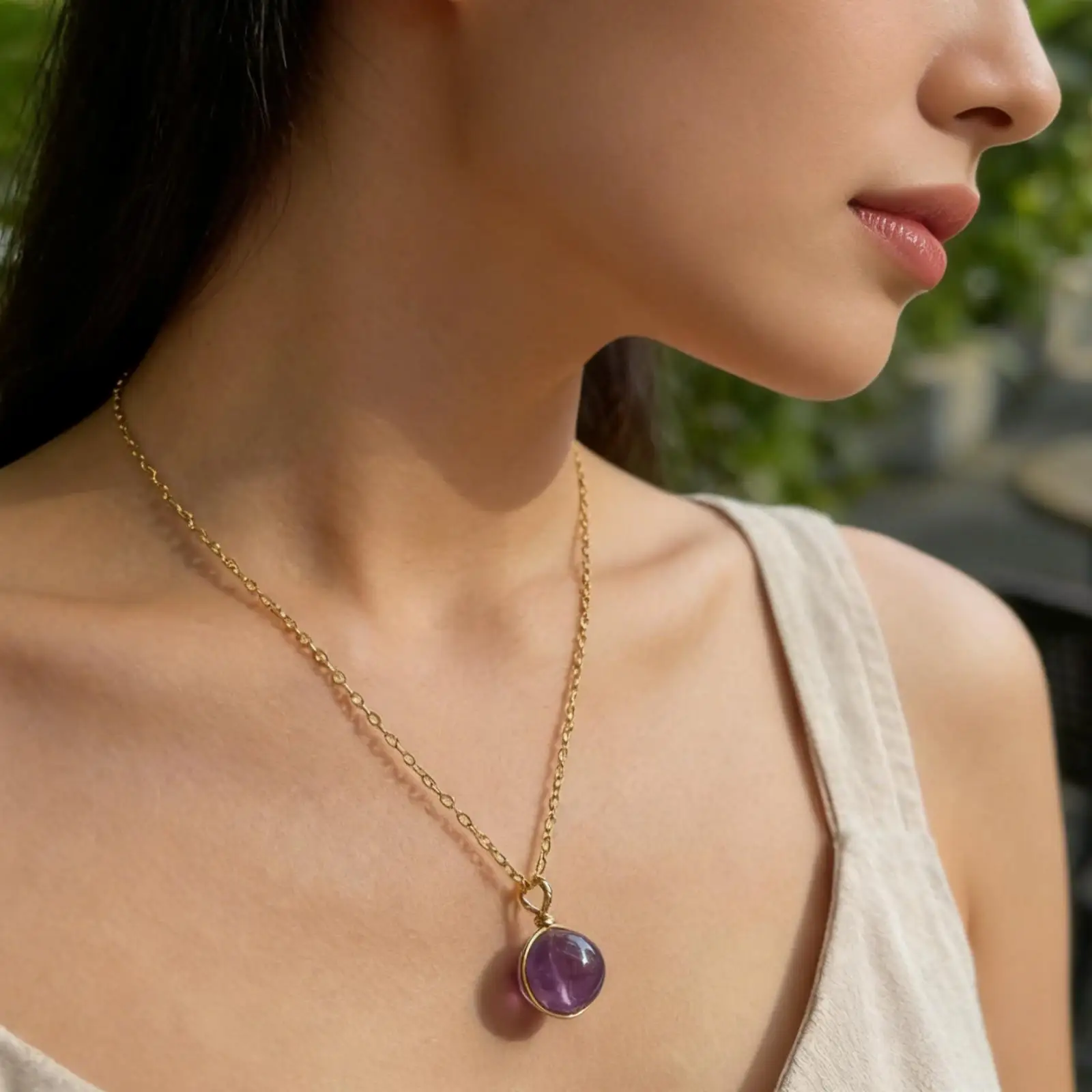 Bijou en améthyste et métal doré