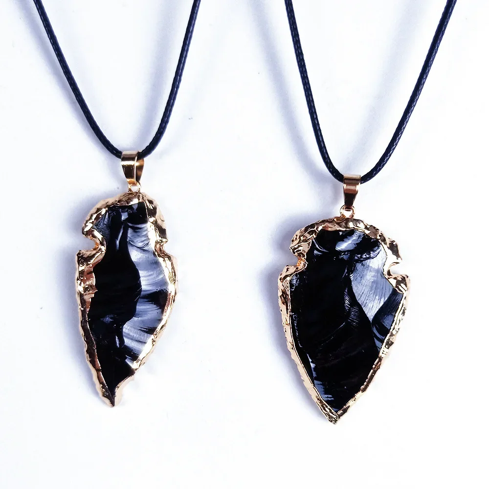 pendentif en obsidienne noire forme flèche