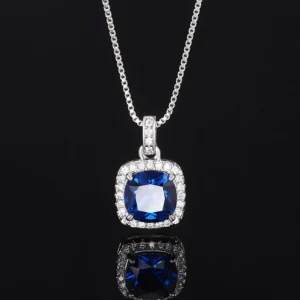 pendentif saphir carré sophistiqué