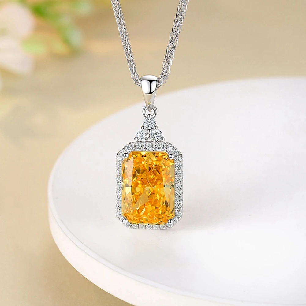 pendentif en argent avec pierre citrine