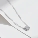 pendentif carré diamant maison du pendentif