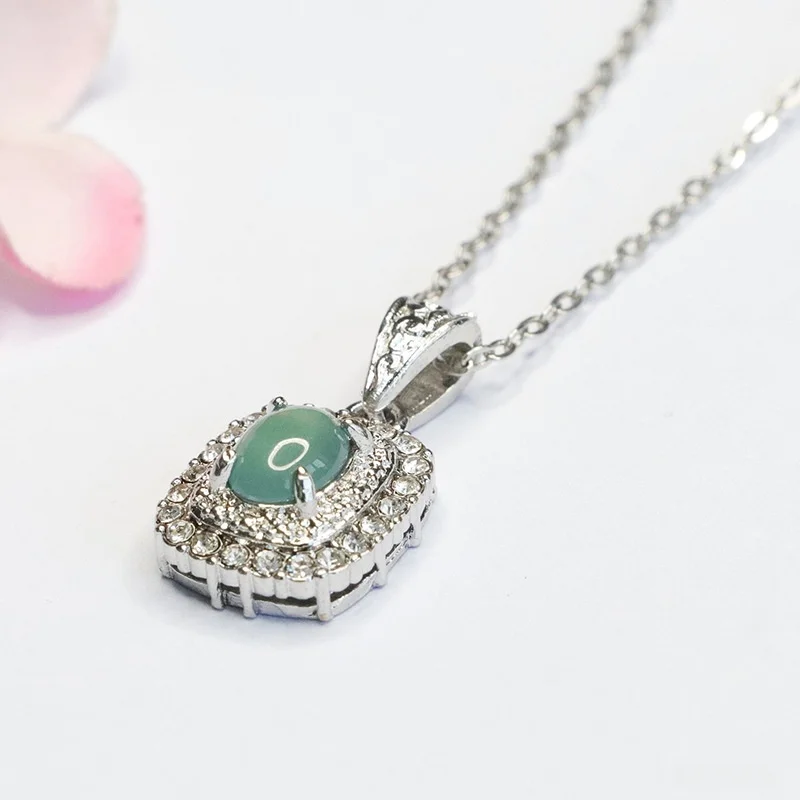 pendentif en jade Maison du Pendentif