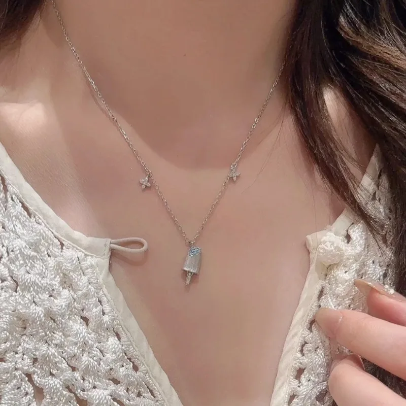 pendentif en argent avec pierre Aigue-Marine