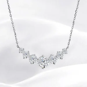 pendentif diamant moderne