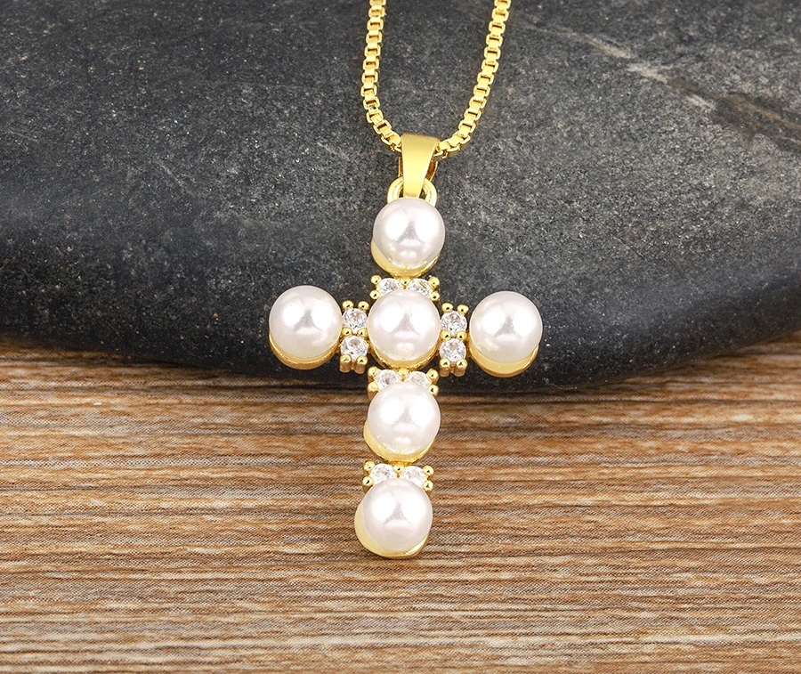 bijou symbolique en or